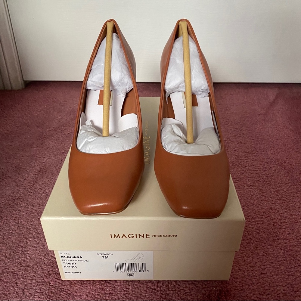 NEW Vince Camuto - Quinna Pump (7) - Picture 6 of 8